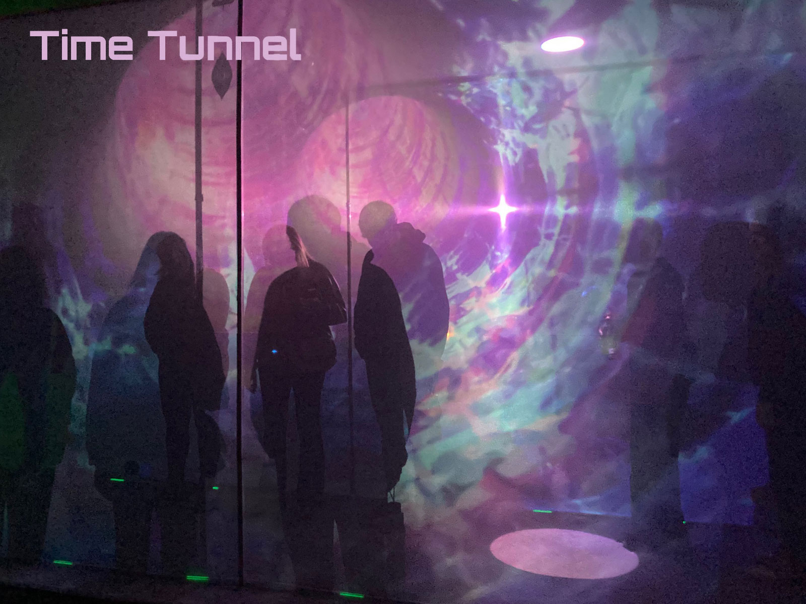 KORONA Lichtplanung | Time Tunnel Live-Licht- und Klangperformance